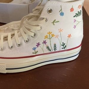 Custom embroidered converse - womens size 9